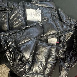 Black Moncler Coat ( Men’s L) 150$