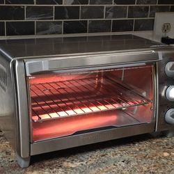 BLACK+DECKER STAINLESS STEEL TOASTER OVEN - GOOD CONDITION 