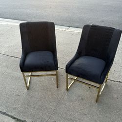  19'' H Tufted Velvet Upholstered Side Chair (Set of 2)