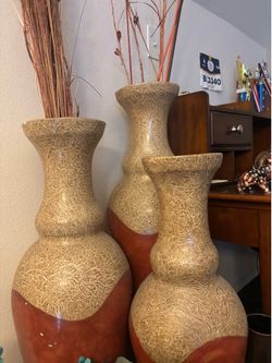 Three piece vase set