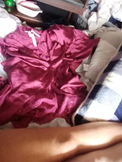 Victoria's Secret 2 Piece Set With Robe