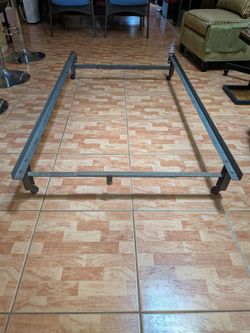 Tw,in metal be,d frame. Heavy duty, lifetime.