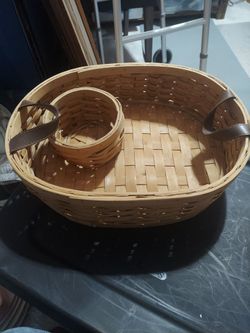 Chip and dip basket
