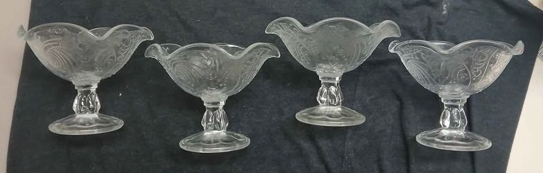 Southern Living Victoria Pressed Glass Compote Dessert Dishes (4) *15.00 Firm for all* Home Kitchen