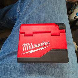Milwauke earbuds