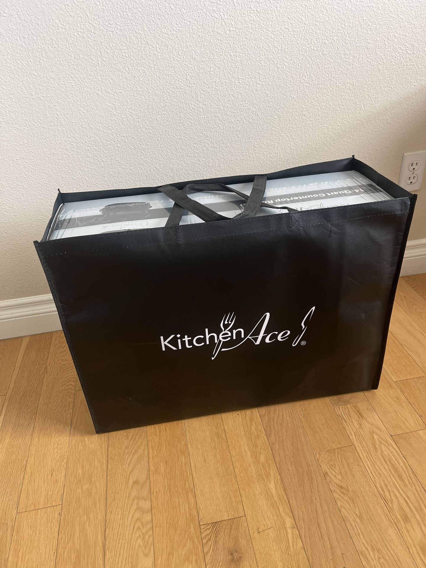 14-Quart Countertop Roaster