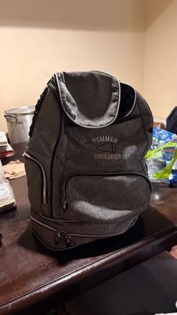 Spacious backpack with 10 zippers
