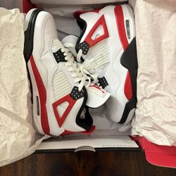 NEW Nike Air Jordan 4 Retro OG Fire Red Sneakers Size 8.5US