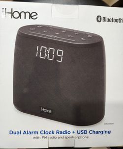 iHome Alarm Clock Radio + USB Charging (Par)