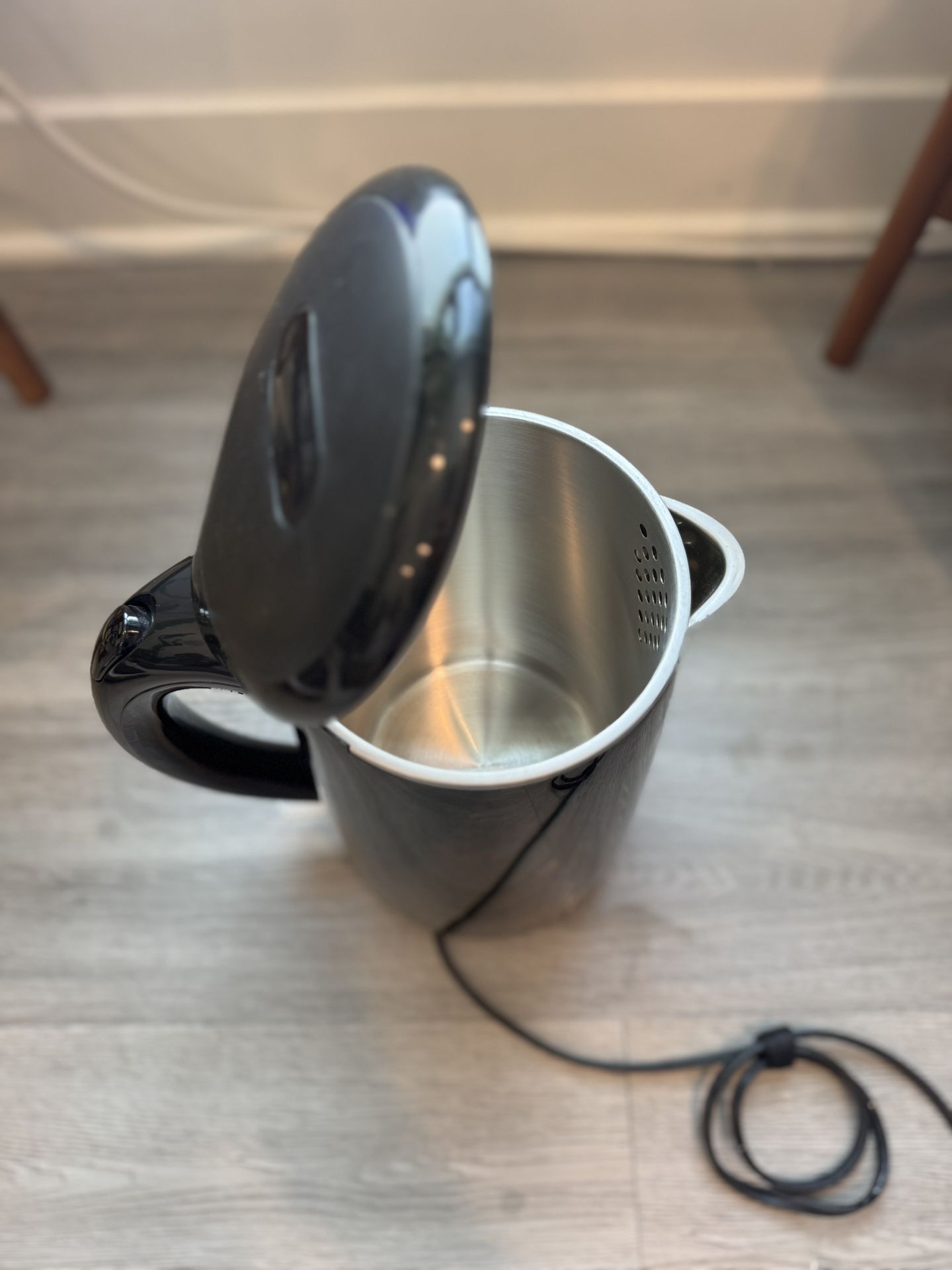 Water Kettle – $25