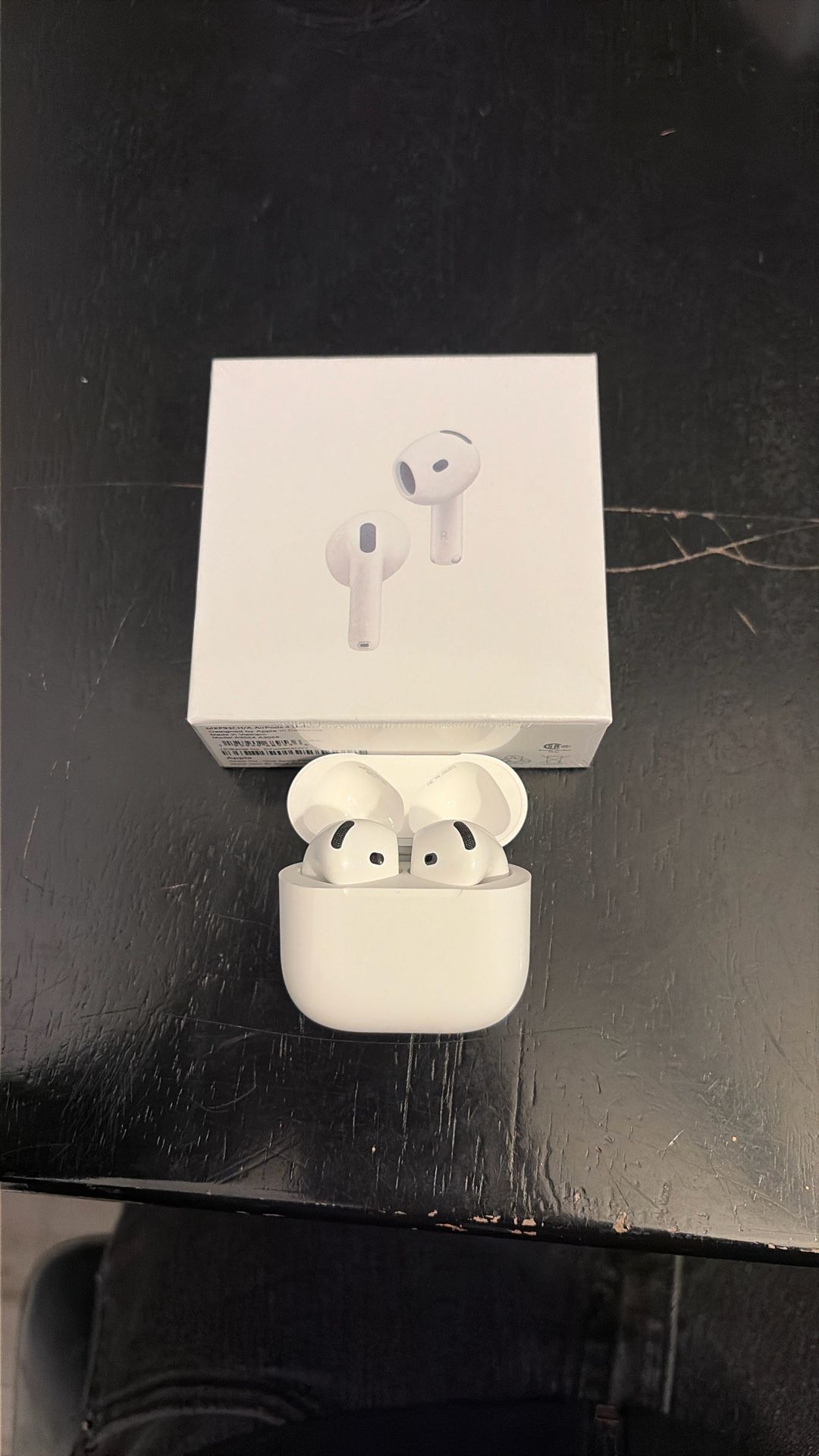 AirPods 4