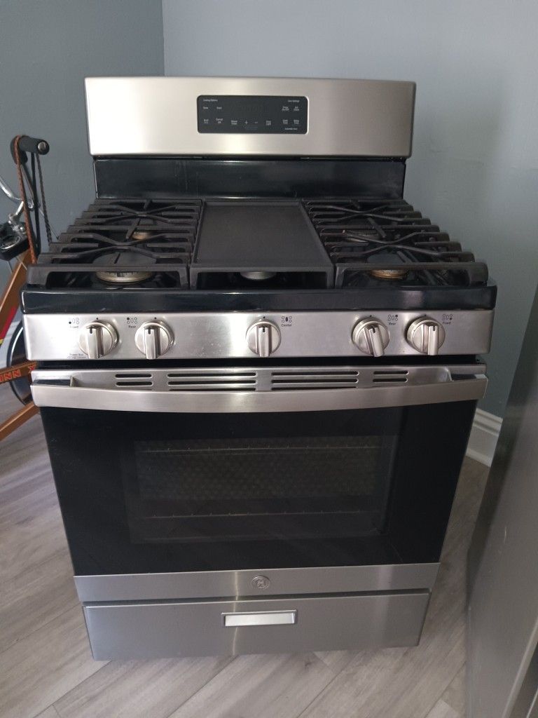 GE Gas Stove 