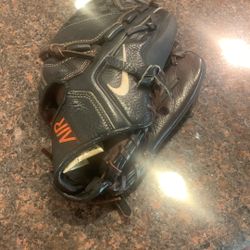 Nice 12 Nike AIR LEATHER BASEBALL GLOVE IN GOOD CONDITION 