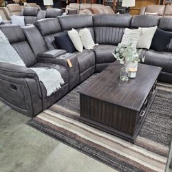Brand New 3 Piece Sectional (Recliner)