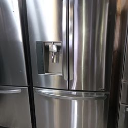 L/G Counter Depth 🛑 Refrigerator Stainless Steel Everything Works Good 💯