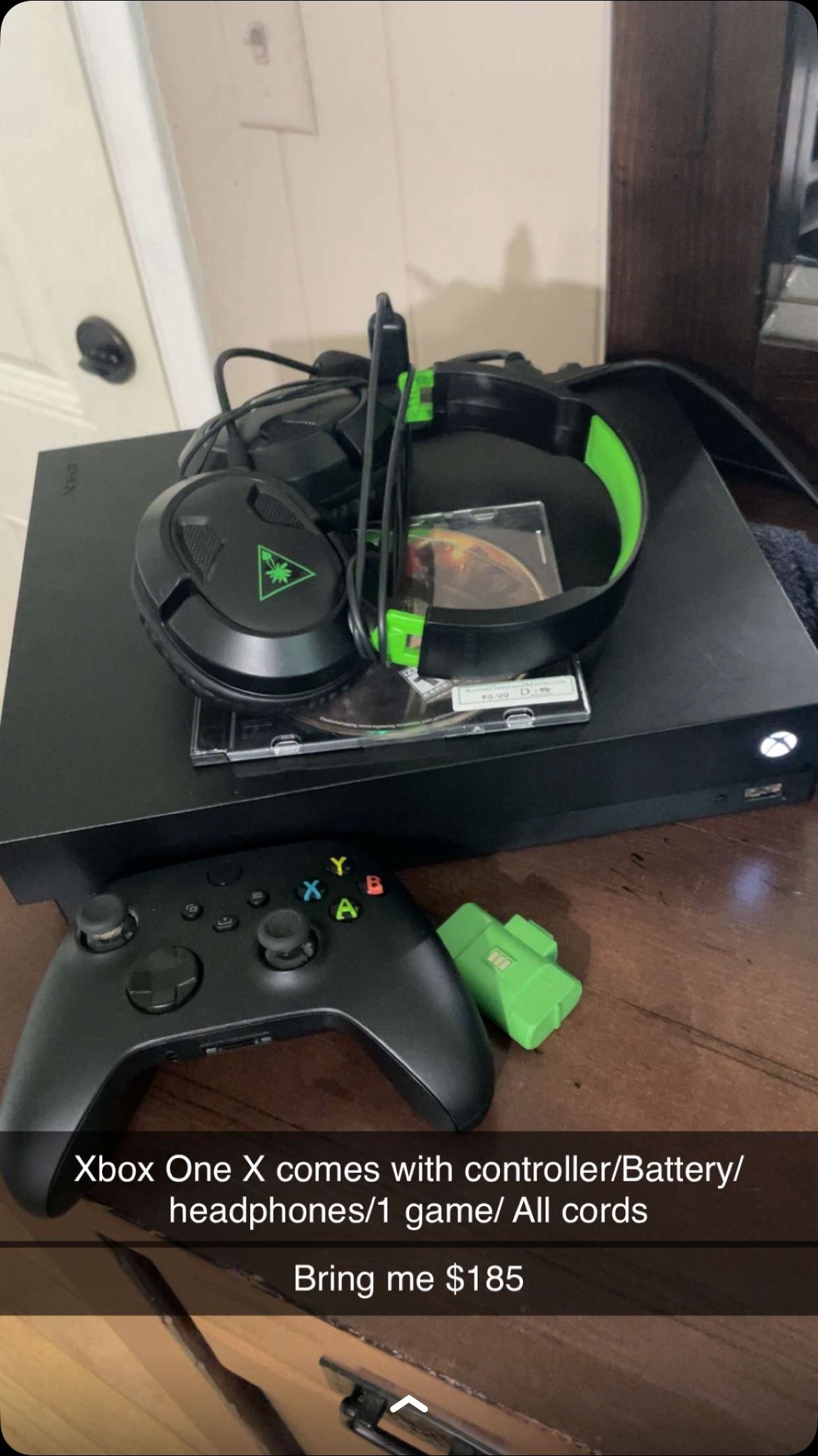 Xbox one X /1controller/Battery Pack/headphones/1game/All Cords