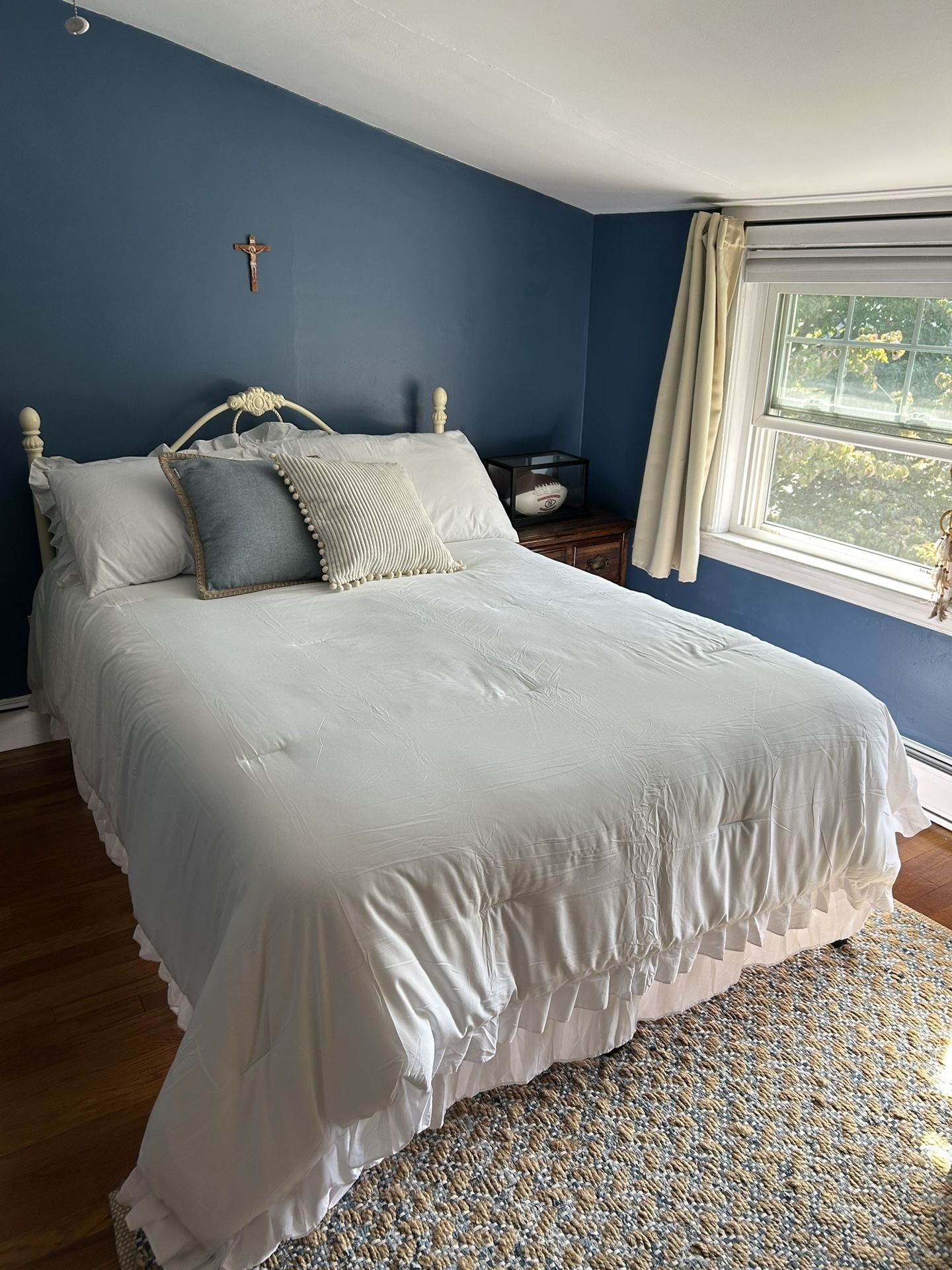 Full Bed