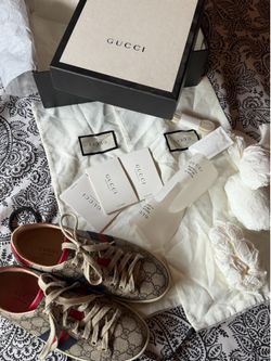 Gucci sneaker 6.5women