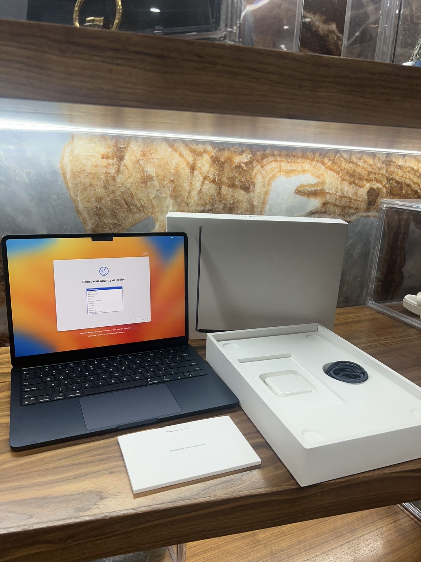 Apple Macbook Air Laptop 13.6" M2 Chip 8GB RAM 256GB SSD Midnight MLY33LL/A 2022 Like New!! Only 3 Cycles,Apple,apple Laptop,MacBook Air,