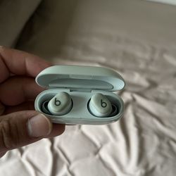 Beats Solo Buds 