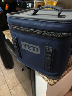 Yeti Hopper Flip 12 (Blue)
