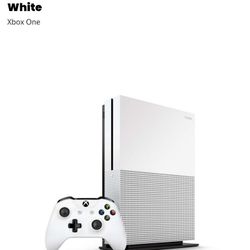 Xbox One S With 4 Controllers 