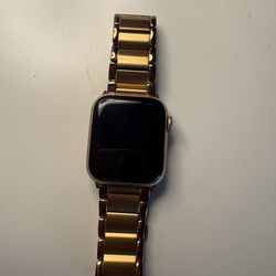 Used Apple Watch Series 5-rose gold