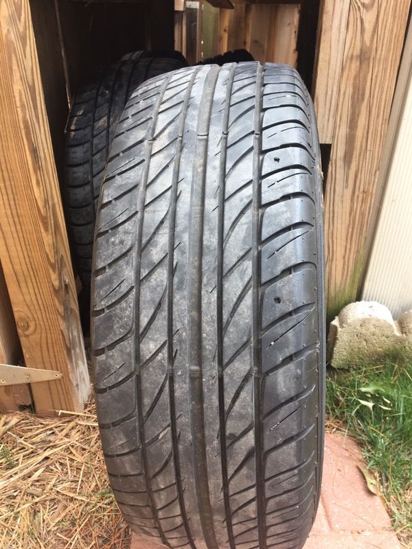 Tire 215/60/R16