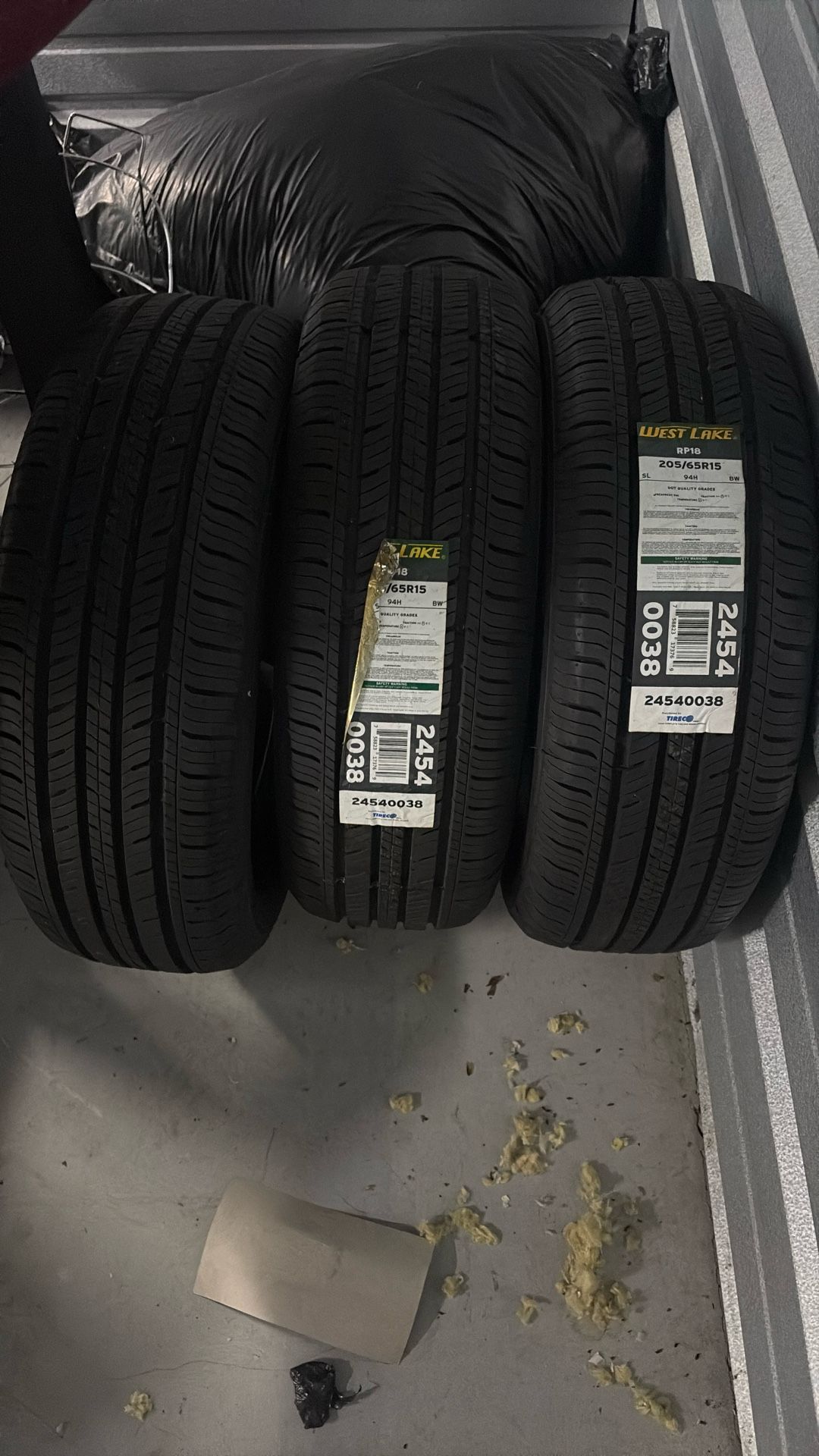 3 Tires 205/65r15