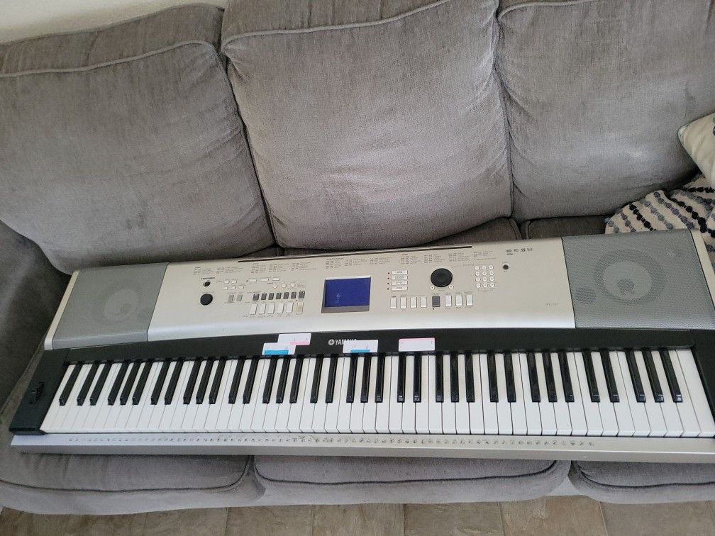 Yamaha YPG-525 Portable Keyboard