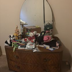 Vintage Wood Vanity with Mirror – Great Condition