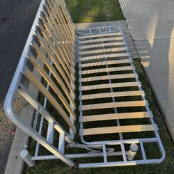 Futon/queen Size Bed