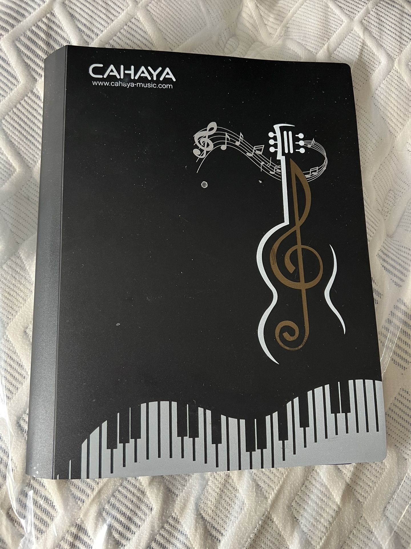 Cahaya music binder
