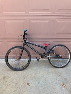 Haro Race Lite Junior BMX bike