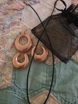 Bronze-look chunky pendant and earrings