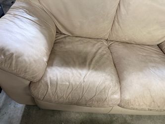 2 Seater Leather Sofa / love seat