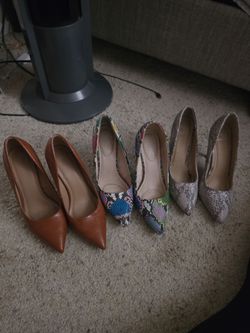 HEELS SIZE 8