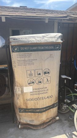 Refrigerator brand new