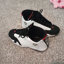 Jordan 14 Retro Black Toe 