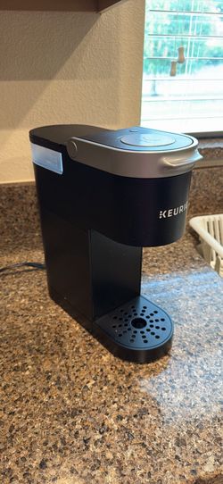 MOVING SALE-MUST GO Keurig K-Mini Single Serve K-Cup Pod Coffee Maker in black.