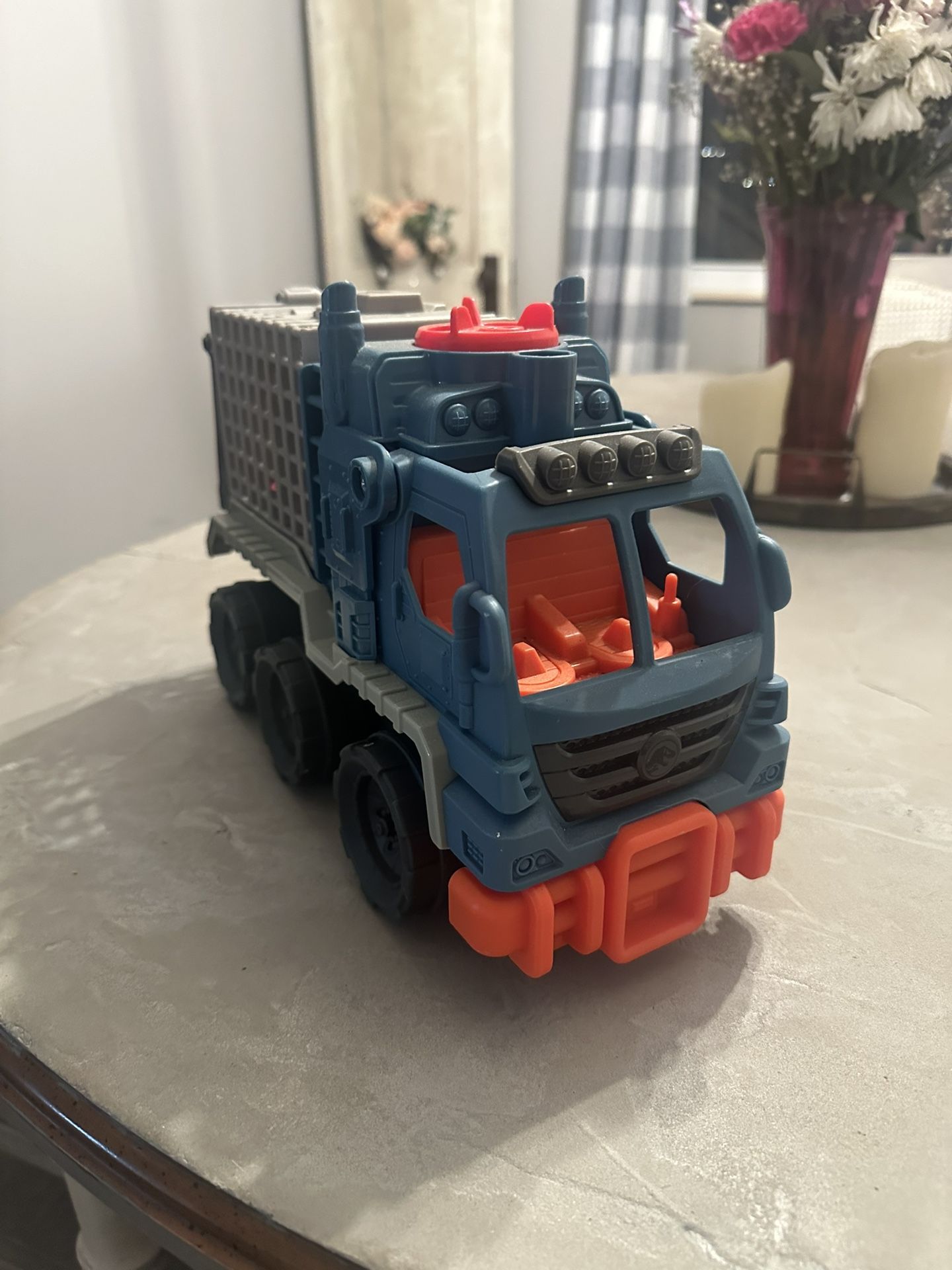 Fisher Price Jurassic World Dinosaur Hauler