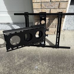 TV Wall Mount (Swival)