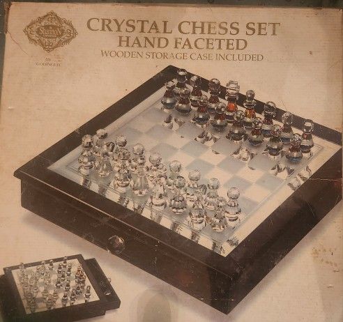 Vintage 2003 Shannon Crystal Chess Set by Godinger – Hand Faceted – Wooden Storage Case