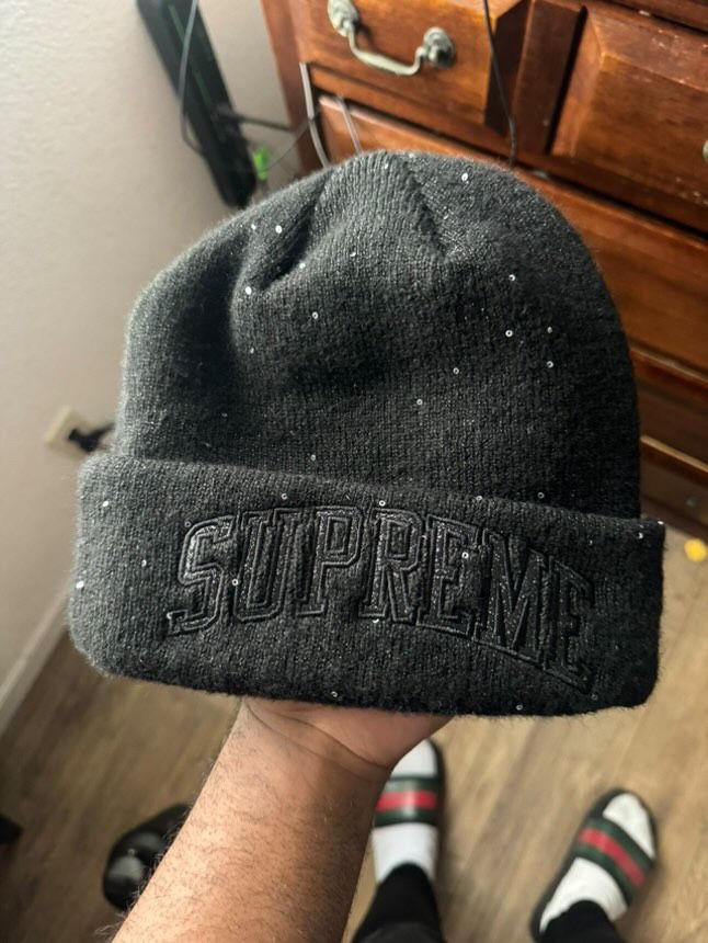Supreme New Era Metallic Arc Beanie