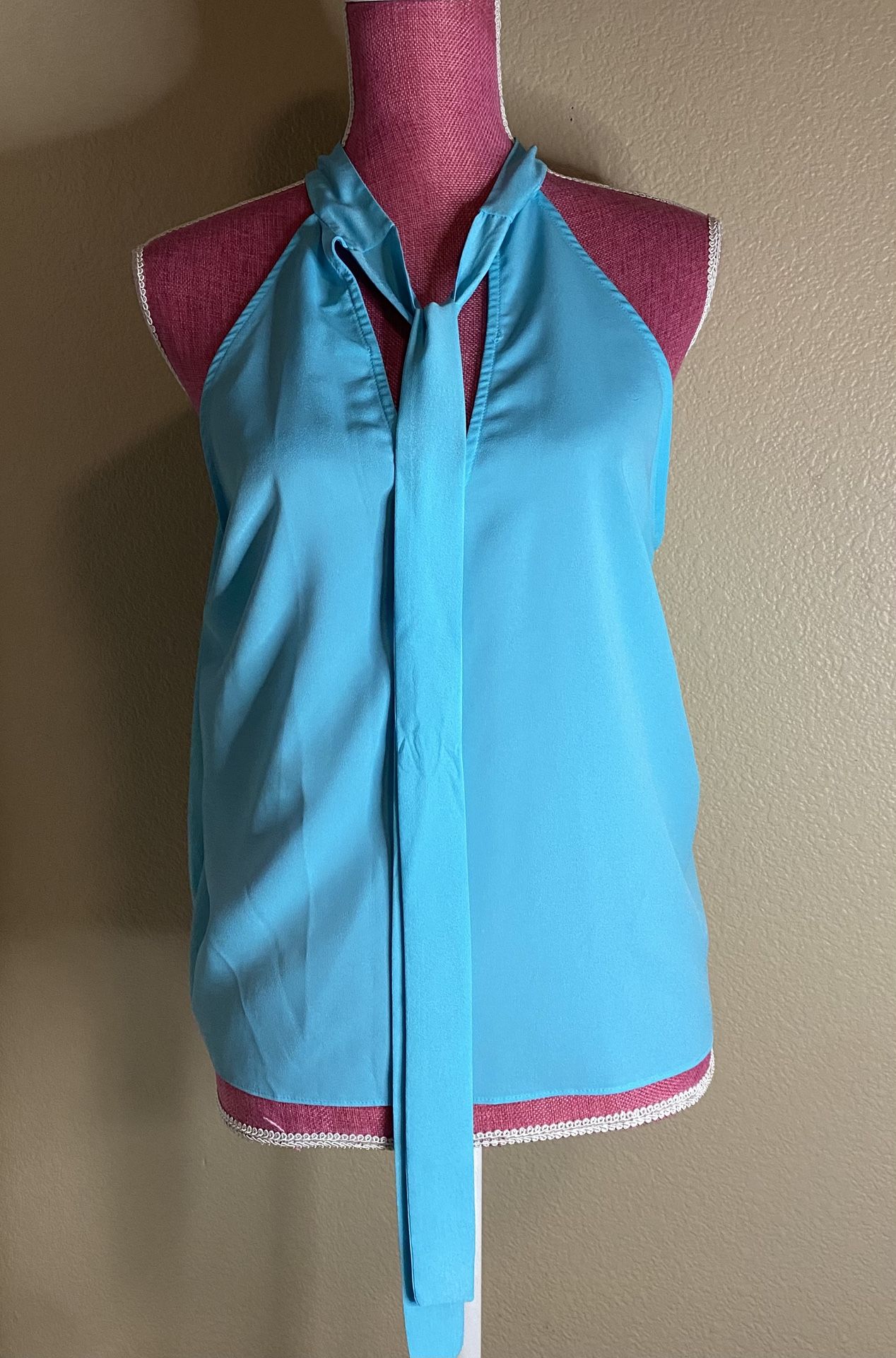Sleeveless Top Women’s Size Large