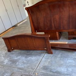 Bedroom Set Queen Size