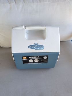 Igloo Playmate MaxCold Cooler