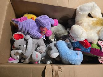 Plush toy elephants