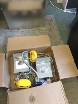 Auxiliary 6ft Work Lights For An Elevator