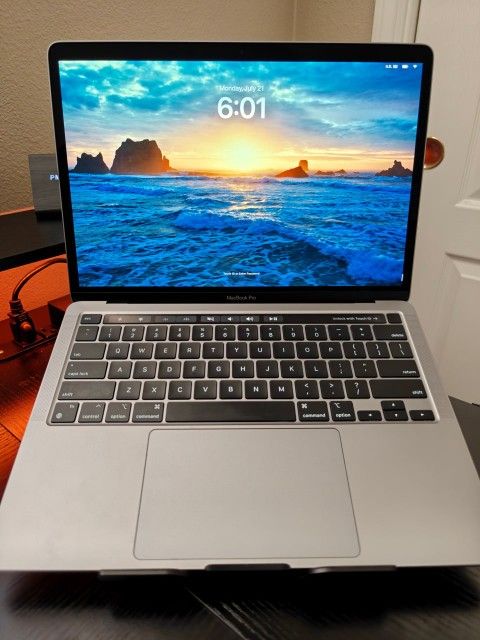 MacBook Pro 13.3-inch (2020) - M1 - 8GB RAM - 256GB - Space Grey